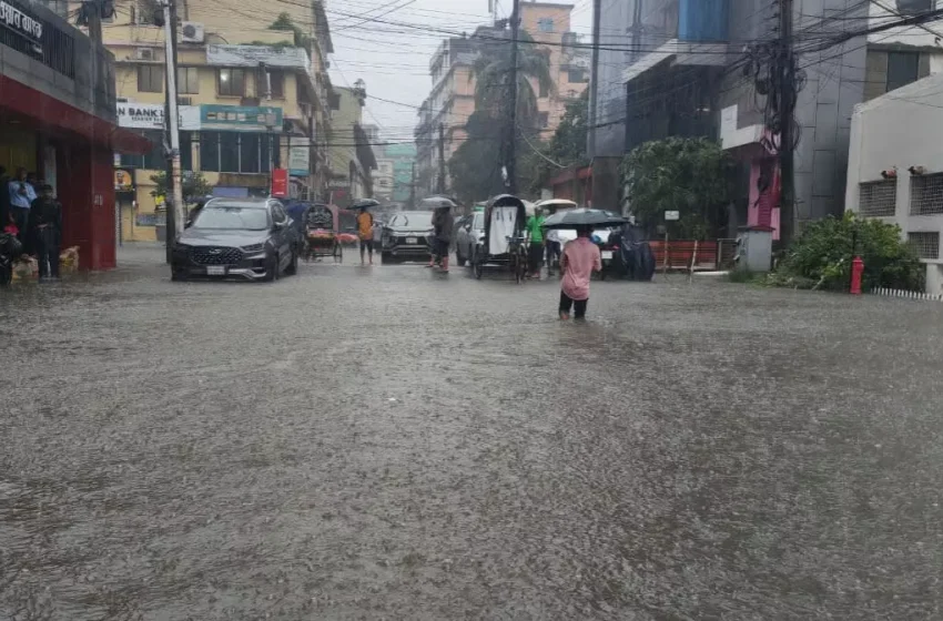  Chattogram records highest daily rainfall in 42 years; normal life disrupted